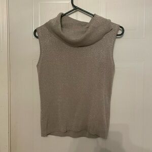 Elegant Sleeveless Sweater in Shimmering Tan